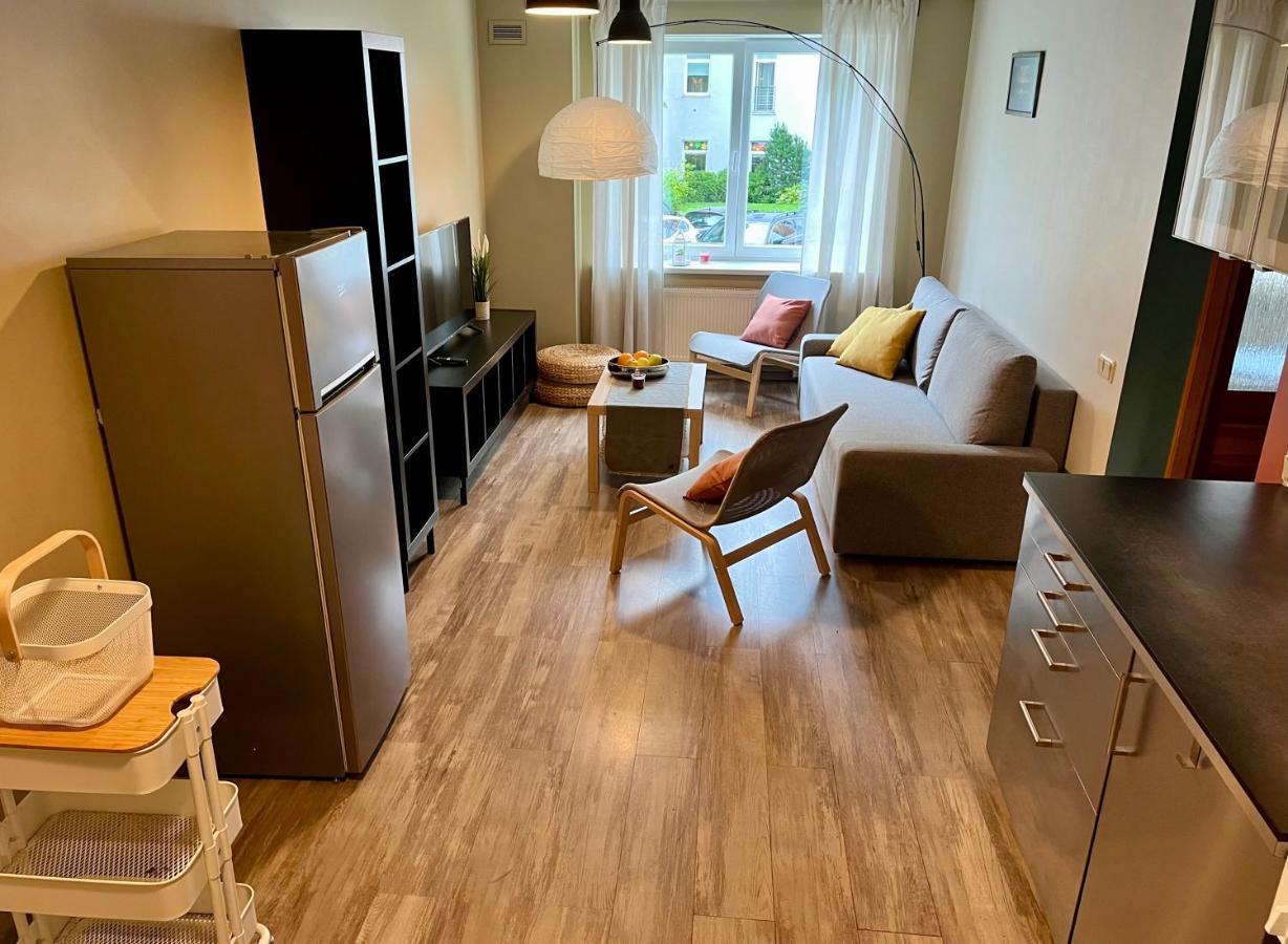Cozy Vibes Like Home It Is Quiet Apartment With Three Bedrooms Riga Exterior foto